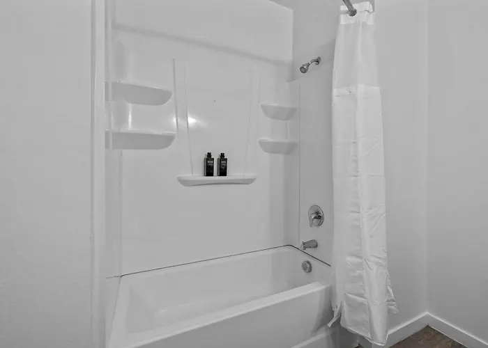 Boulevard Modern 1br Asu Pool Gym 01 Apartment *