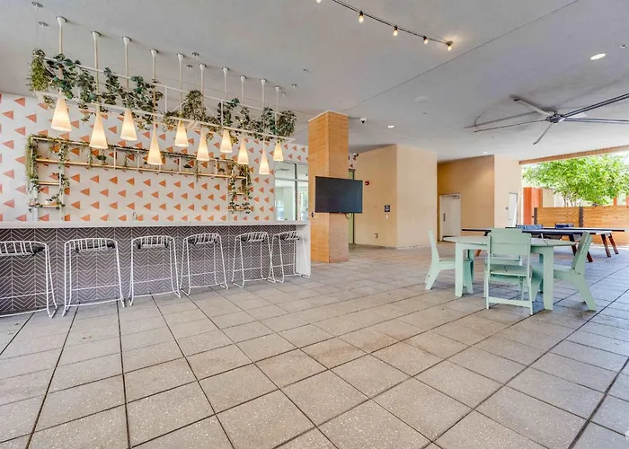 Apartment Boulevard Modern 1br Asu Pool Gym 01 *